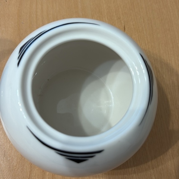 Mikasa white & black sugar bowl. - Picture 4 of 6